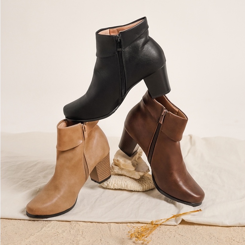 Laviola Shoes - Pantofel Boots Wanita - 1505 LSK