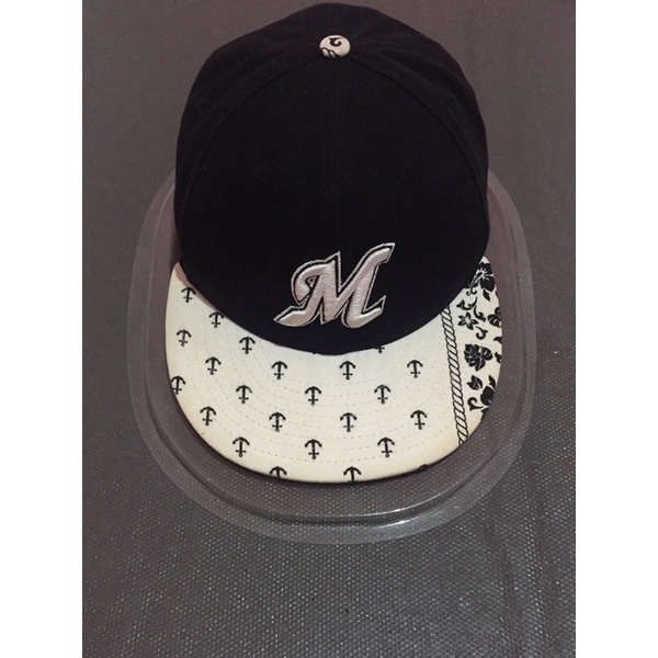 TOPI NEW ERA Logo M. Free Kotak Topi