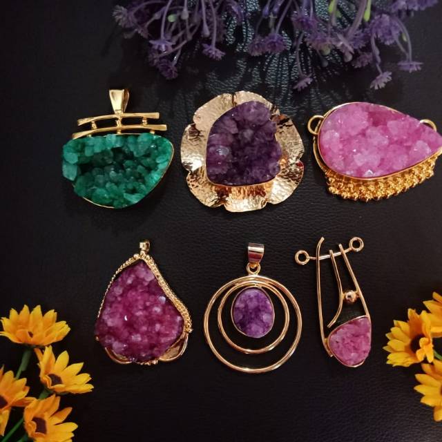 Emban Liontin Batu Druzy pesanan Ussy Craft