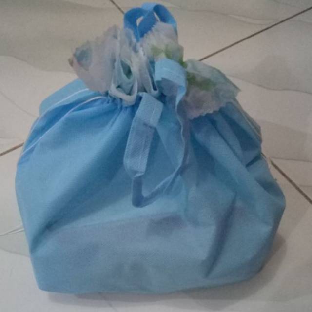 

Tas Kain Hajatan Serut TEBAL Isi 12pcs Tas Kain Serut Spunbond/Goodie Bag/Tas nasi box