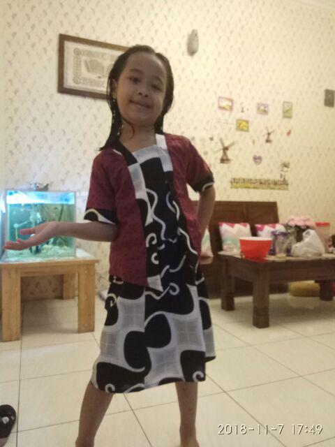 Kutu Baru Anak Usia 1,2,3,4,5,6,7,8,9,10,11,12 Tahun Setelan Kebaya Lengan Pendek + Rok Batik