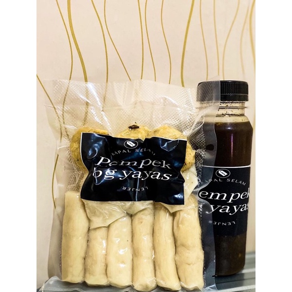 

PEMPEK CAMPUR ISI 12 PCS +CUKO 200 ML