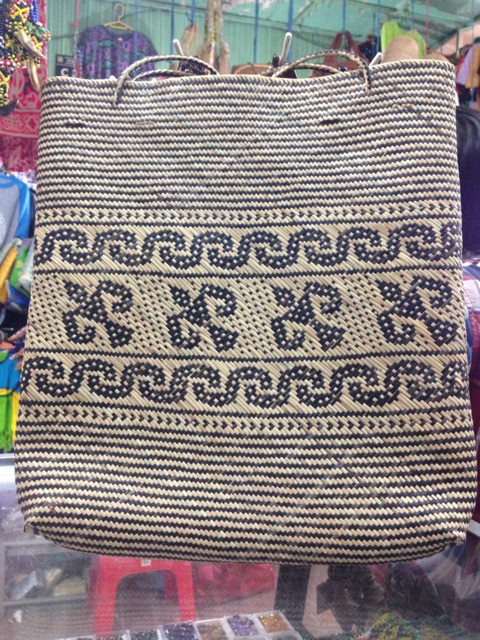 Tas Rotan Khas Kalimantan