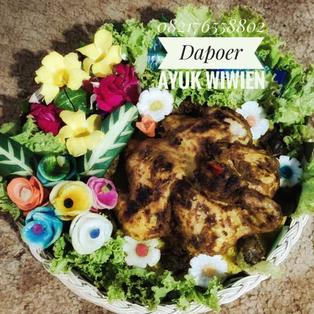 

Nasi ketan kunyit cacapan ( Ayam Kampung )