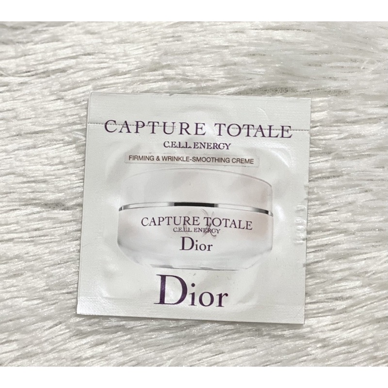 Di or Capture Totale Cell Energy Firming and Wrinkle Smoothing Cream