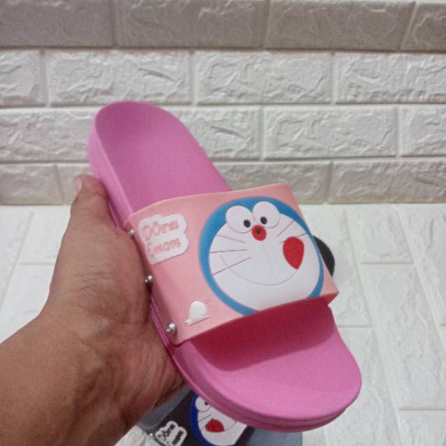 Sandal doraemon terbaru karet timbul