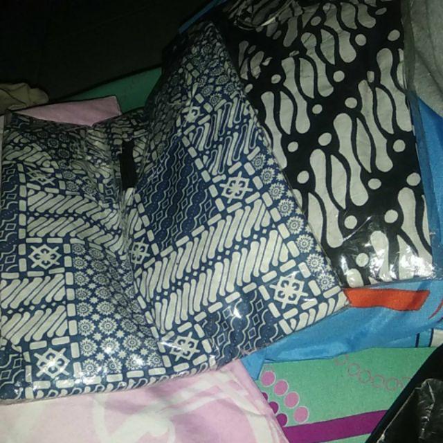 Grosir Terlaris Serut Genes Jelita Tunic Navbor Yelbor Whitbor Creambor Tunik Batik Modern Hrb030