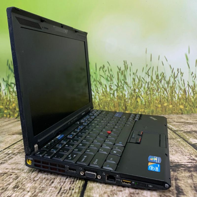 Laptop Lenovo Thinkpad X201 Core i5 / i7 Gen 1 RAM 4GB HDD 320GB Murah