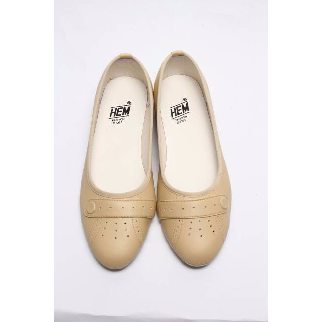 DISCOUNT Sepatu Wanita Flatshoes HEM Cream - 601
