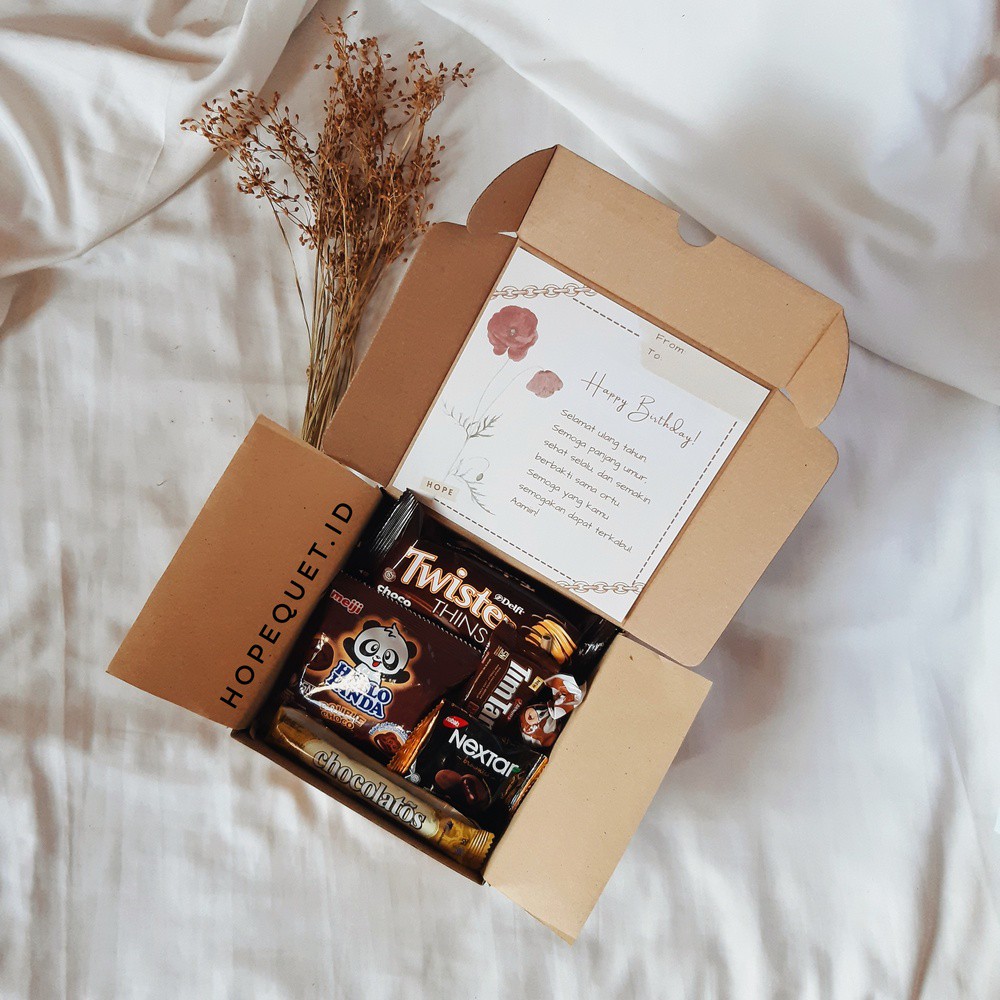

HOPEQUET SNACK BOX / GIFT BOX / HAMPERS SNACK AESTHETIC