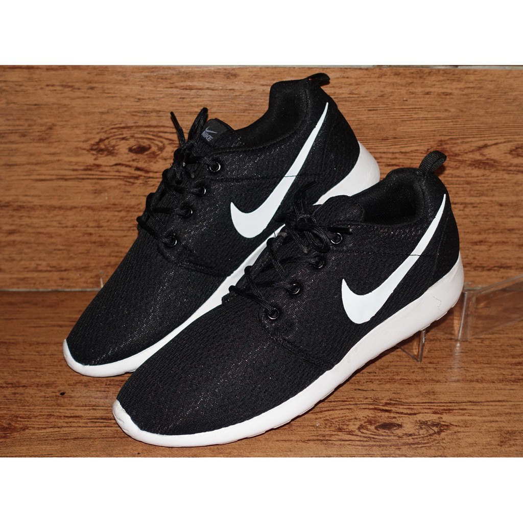 Sepatu Nike murah. Nike roserun murah. sepatu nike pria murah. Sepatu sport olahraga running murah