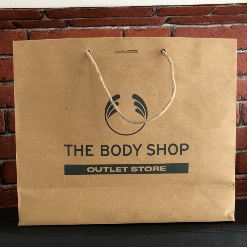

paperbag the body shop