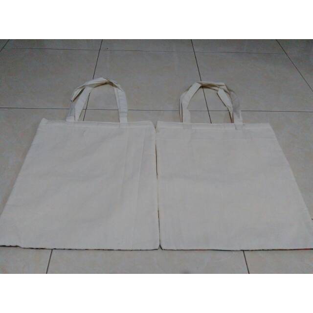 

Goodiebag Totebag blacu polos 30*35 cm