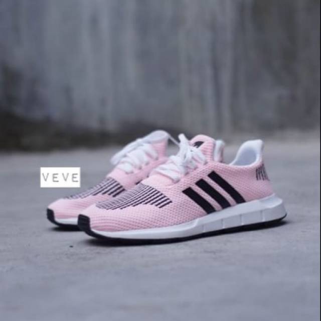 adidas originals swift run icey pink