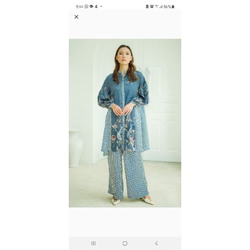 Reina Shirt benang jarum button scarves S