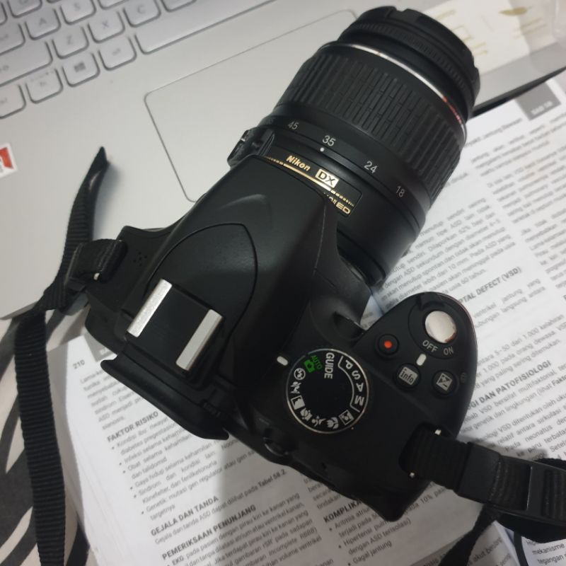 Jual Nikon D3200 18-55 mm fullset masih bagus plus bonus SanDisk 32GB baru + Charger + Strap Tali + 