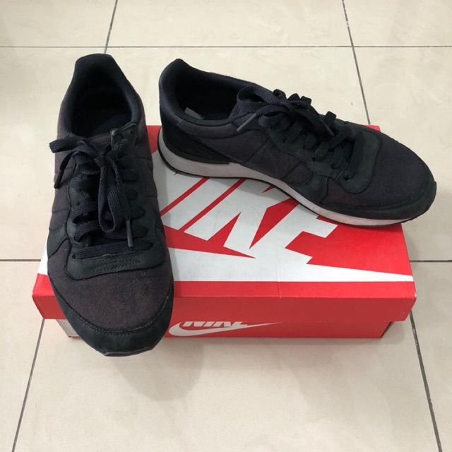Preloved Nike Internationalist