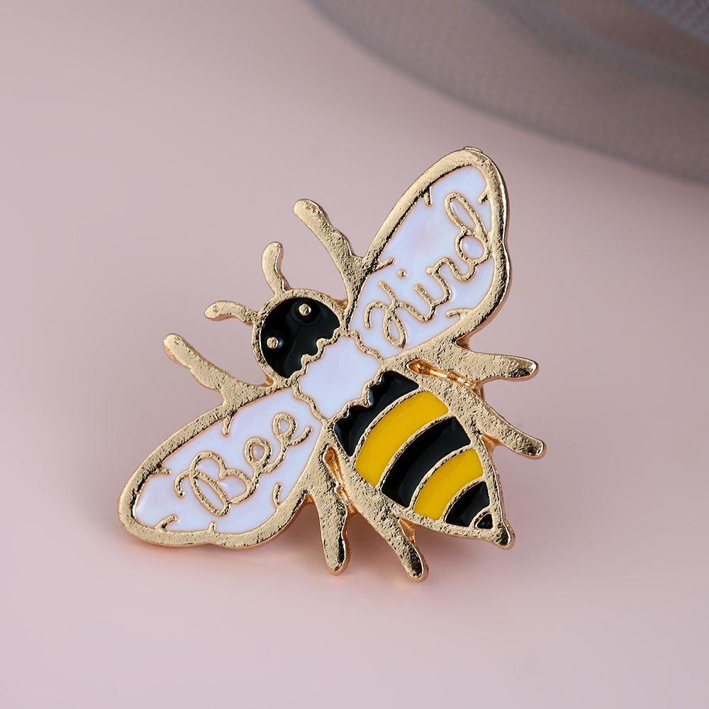 Lily Enamel Pin Wanita Pria Lucu Fashion Kartun Kerah Pin Madu