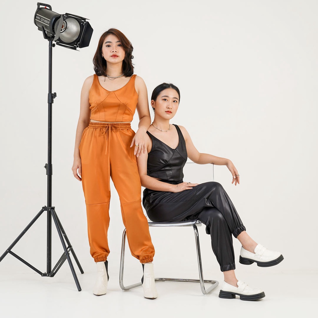 Celana Jogger Bahan Faux Leather - Celana Jogger Wanita 3 Warna - Bahan berkualitas 1 pcs