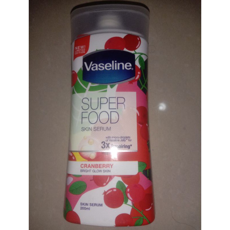 VASELINE Super Food Cranberry 200ml