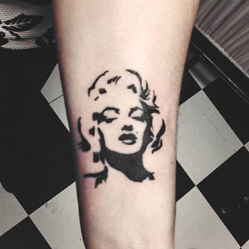 Tato Temporer Marilyn monroe Tato sketsa artis hollywood Stiker Tato Minimalis - ARTHOL