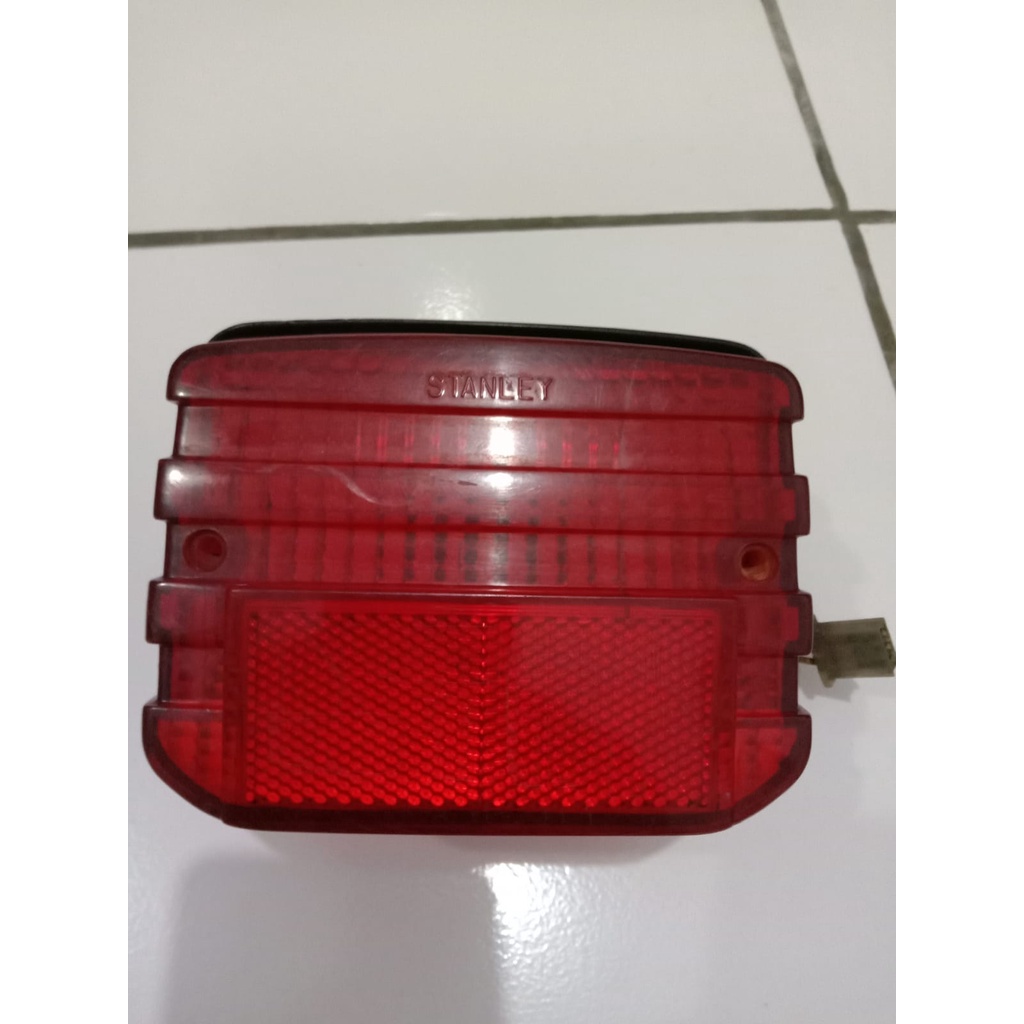 LAmpu stoplamp belakang Honda win 100 original