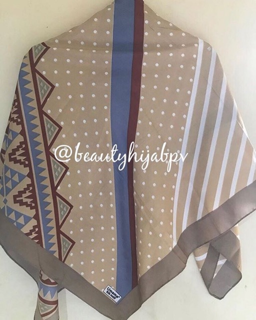 Umama silk motif scarf