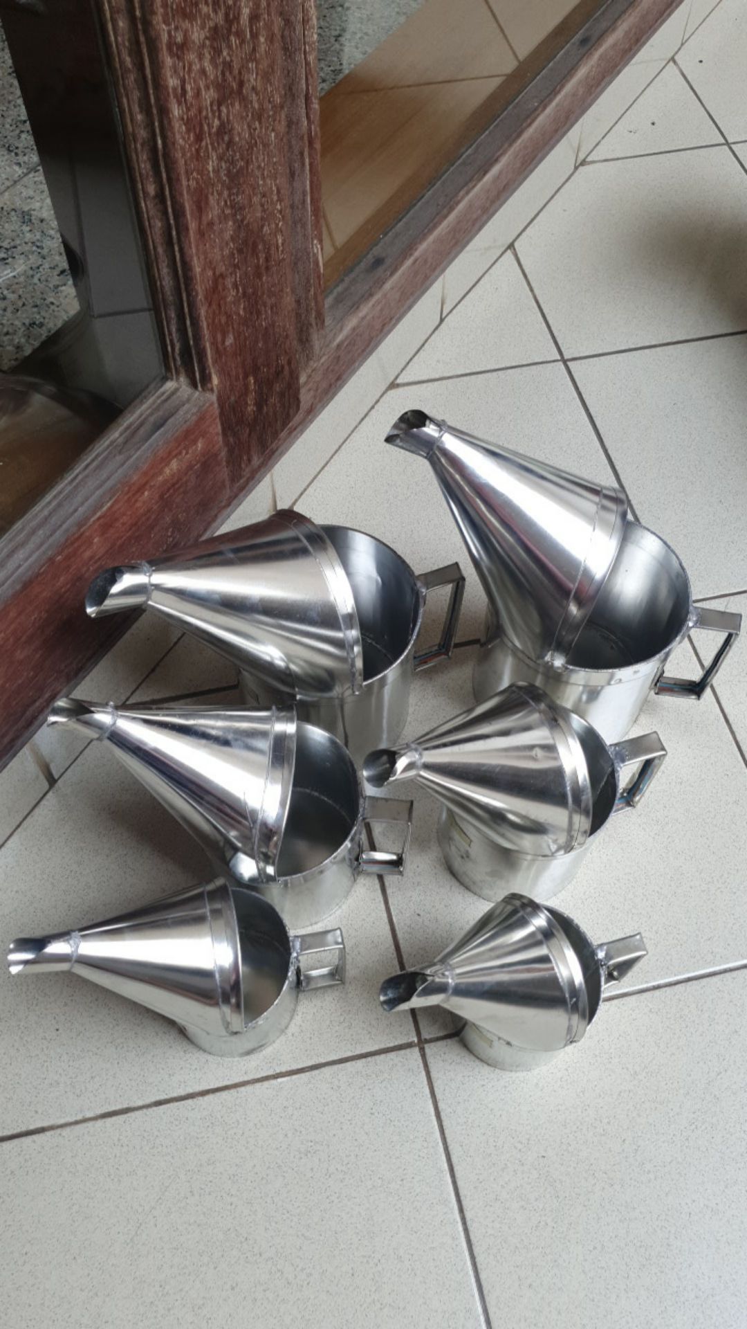 Corong Minyak 1/2 Liter / Literan Minyak 1/2 Liter / Takaran Minyak 1/2 Liter / Gelas Ukur / Liter