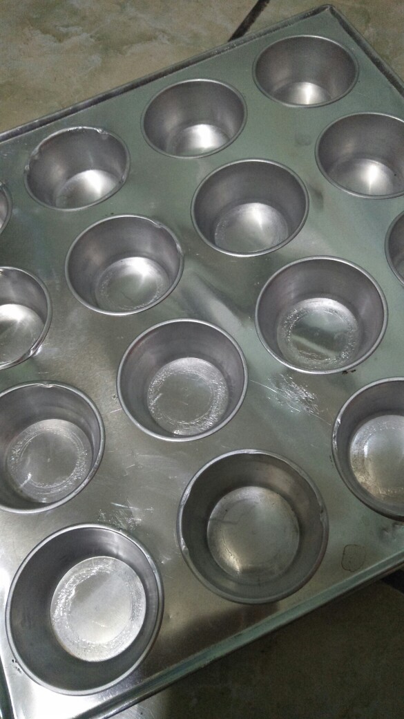 Loyang Kue Muffin 16 Lubang