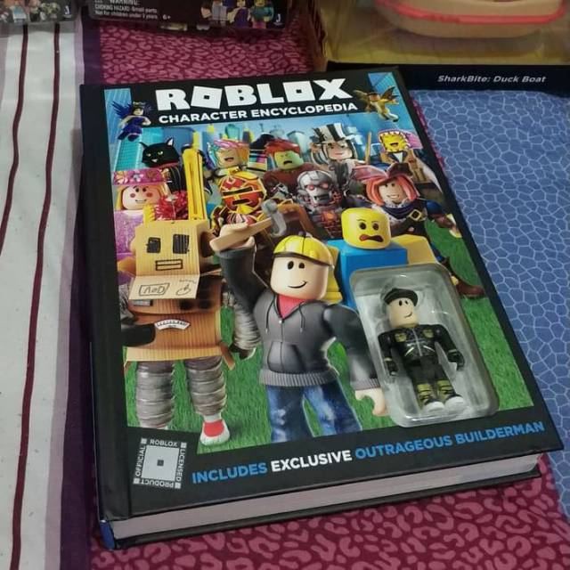 New Sealed Roblox Character Encyclopedia Hard Cover Import Book - inside the world of roblox official roblox hardcover roblox