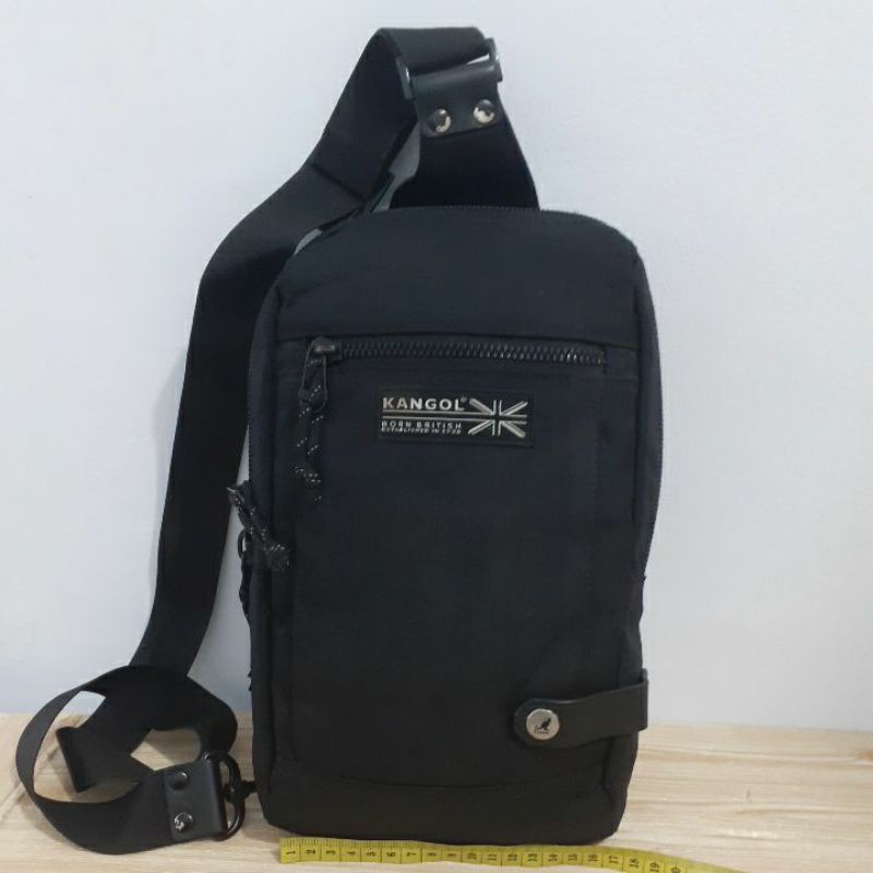 Tas Selempang bekas / Preloved / KANGOL Waistbag Hitam / Sling Bag Second