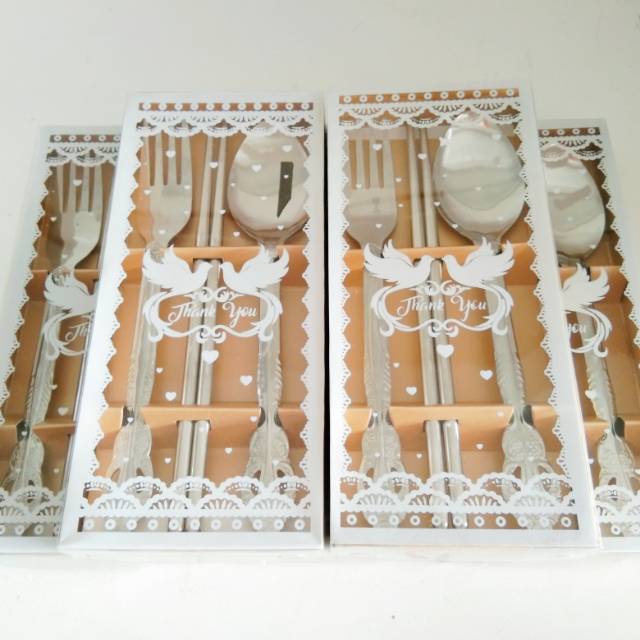 Souvenir Pernikahan Sendok Garpu Sumpit Packing Box Mika Motif Putih Minimal Order 100 pcs