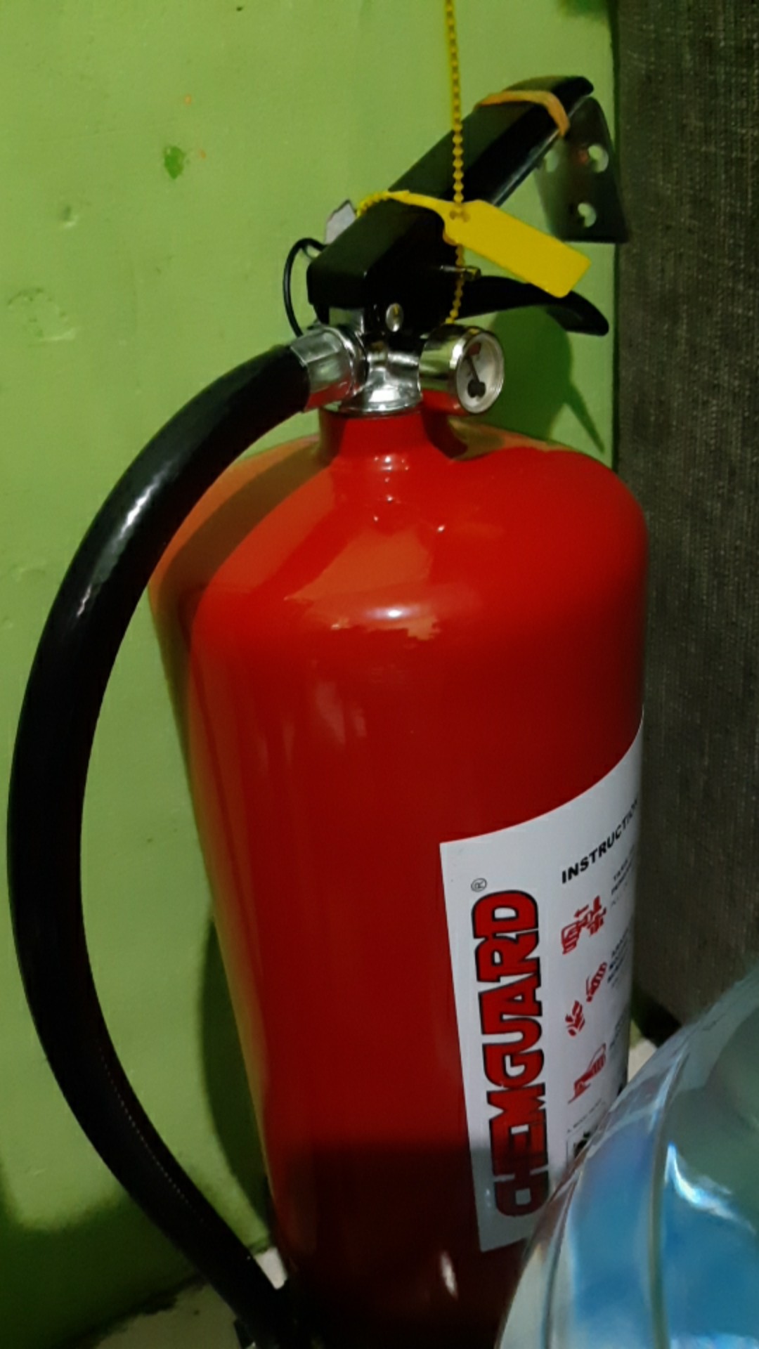 Apar 5 Kg Foam - Alat Pemadam Api Ringan - Fire Extinguisher