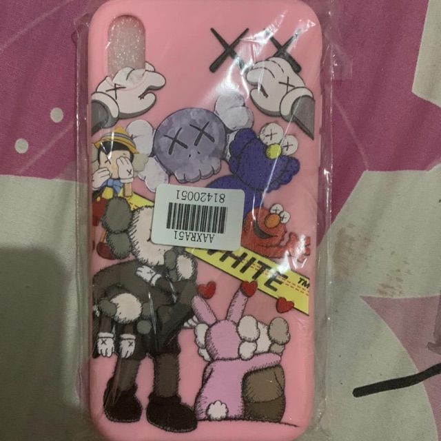 Preloved Case iPhone XR Kaws