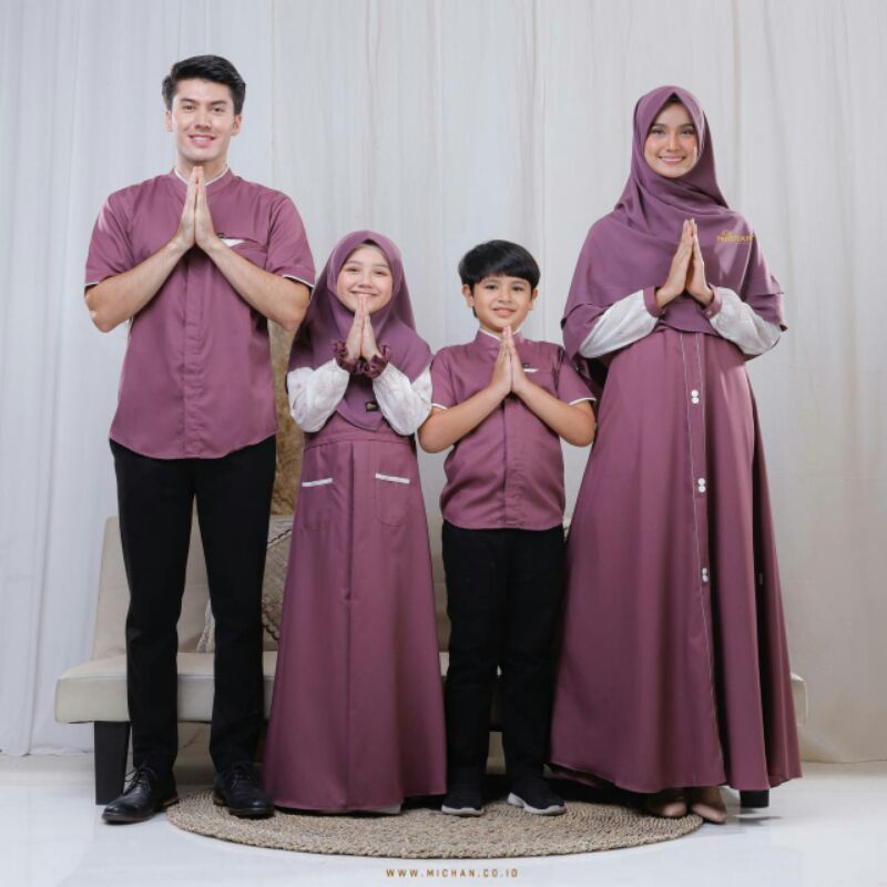 AIDIL FAMILY BY MICHAN SARIMBIT LEBARAN MICHAN SARIMBIT COUPLE KELUARGA