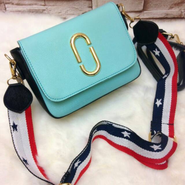 Marc Jacob Clap Super.