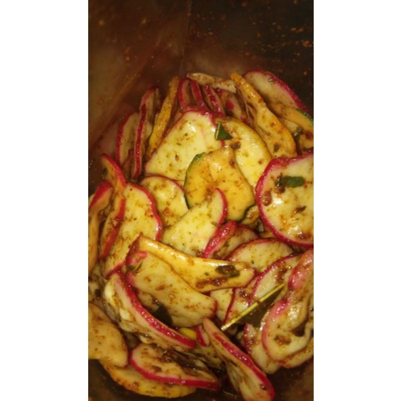 

KERUPUK SEBLAK DAUN JERUK 1000GRAM