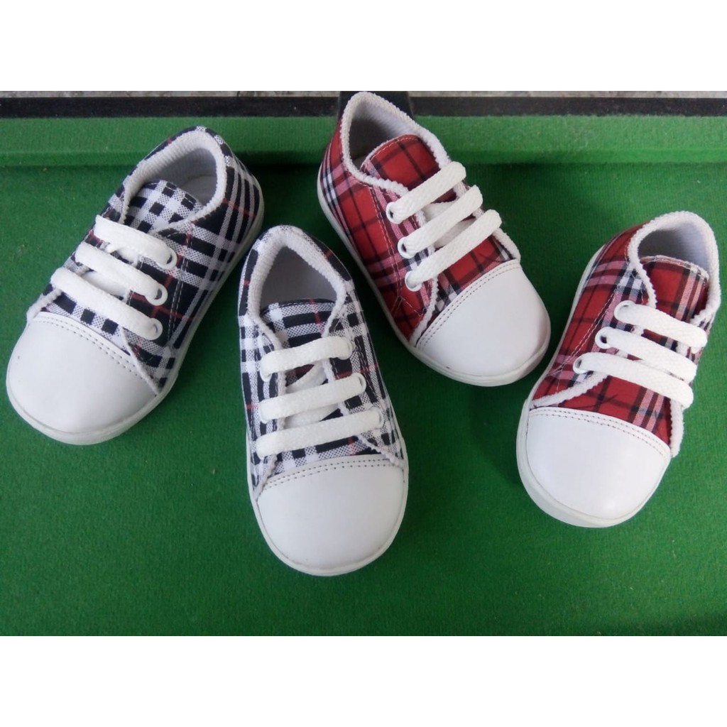 Sepatu Sneakers Anak Motif Panel Lucu Size 22-35