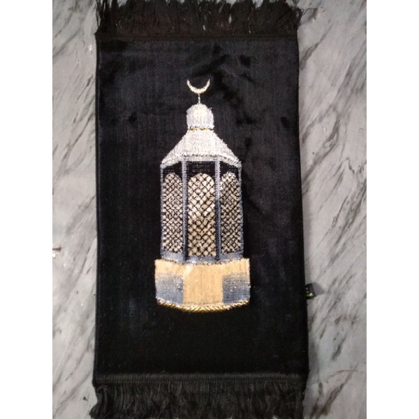 sajadah hitam yakar  ukuran 3/4