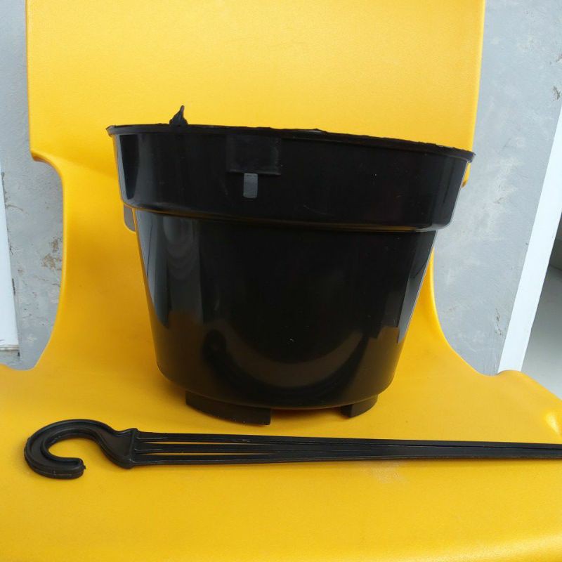 Pot Bunga Gantung Hitam GMP 18 diameter 17 cm Pot bunga plastik gantung Murah Yogyakarta Jogja
