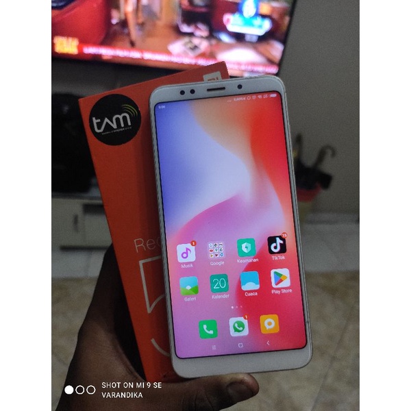 REDMI 5 PLUS 3/32 4G HP DUS Charger