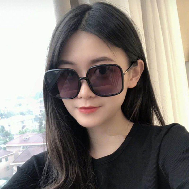 Kacamata Fashion Sunglasses Anti UV Radiasi Matahari Hitam