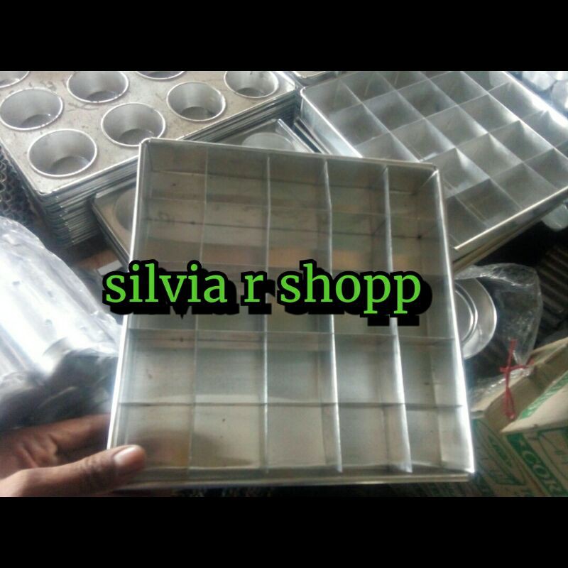 loyang sekat ukran 24x24x5cm
