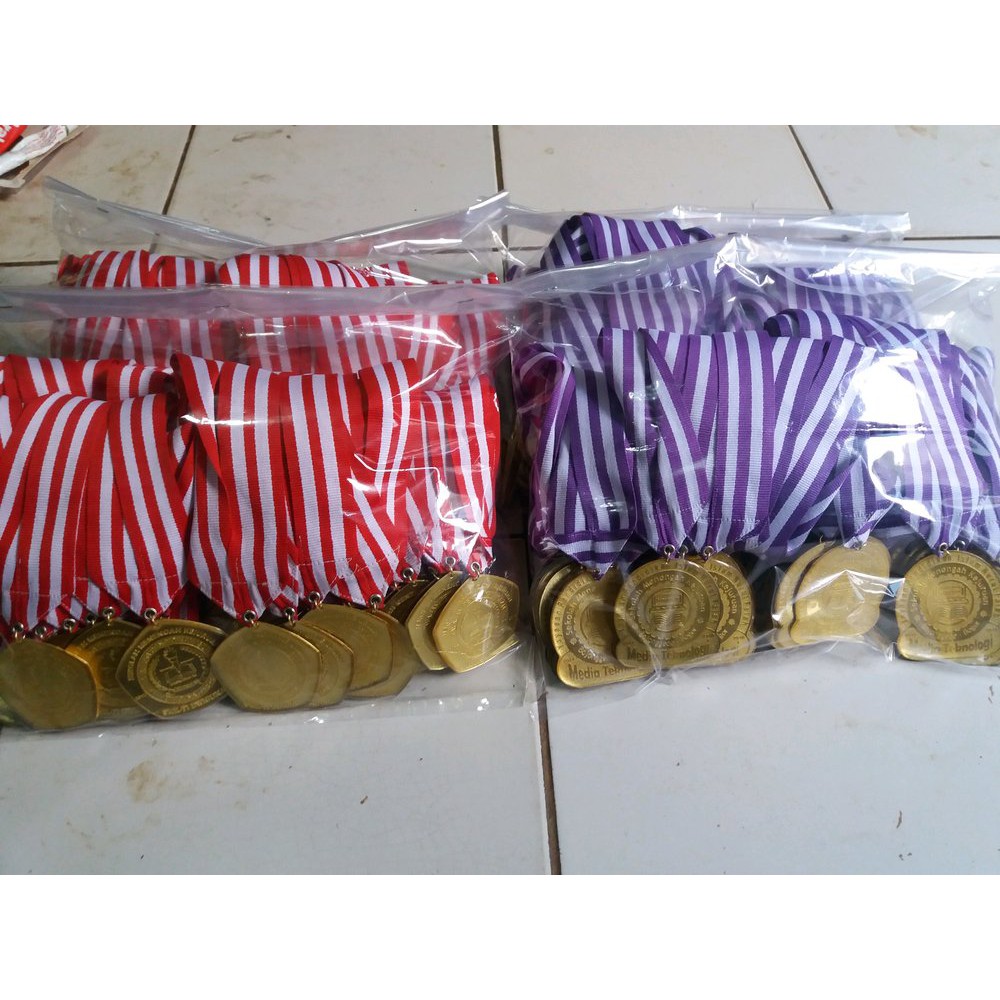 MEDALI WISUDA SMK SMP SD