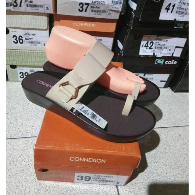 AG133KH Connexion sandal wanita branded matahari