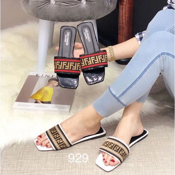 Sandal 929