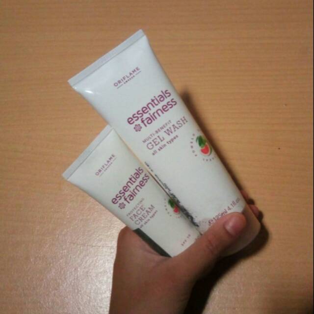 Paket Oriflame Essentials Fairness