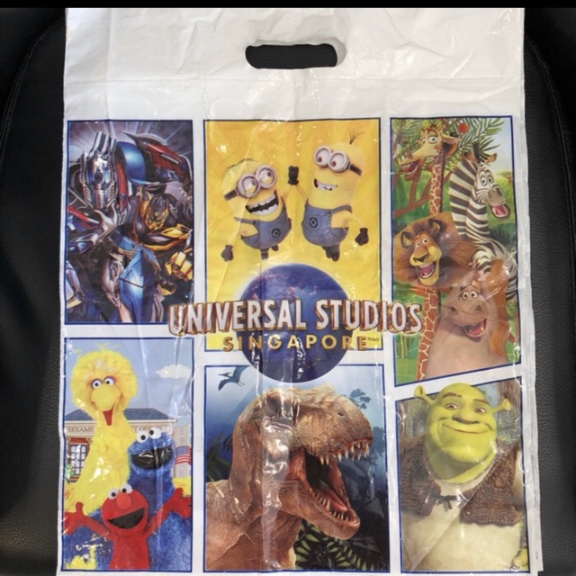 

Plastik Universal Studio Singapore