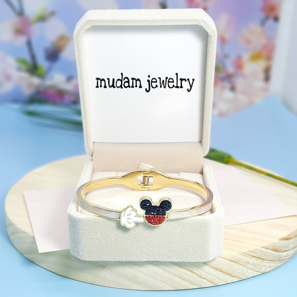 Gelang Tangan Titanium Desain Karakter Mickey Mouse Warna Gold dan Silver Plated 18K