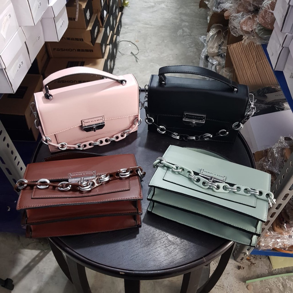 COD BAYAR DI TEMPAT!!! Charles &amp; Keith Turn Lock Sling Bag 41276